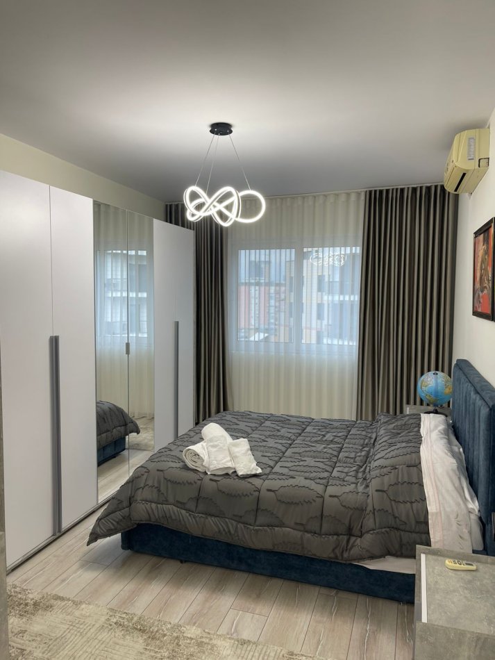 Tirane, jepet me qera apartament 1+1 Kati 8, 70 m² 900 € (Rruga e Kosovareve)