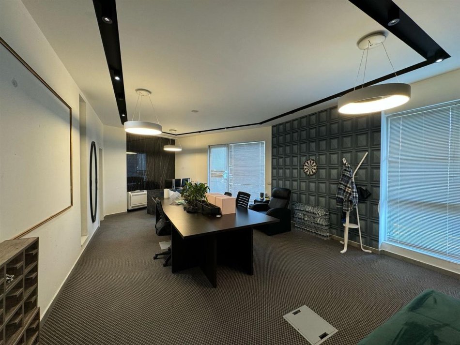 Tirane, shitet zyre Kati 1, 350 m² 600.000 € (Kompleksi Turdiu)