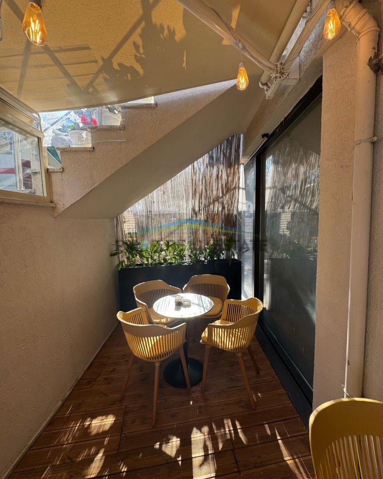 Tirane, shitet Biznes Kend lojrash & bar-kafe Kati 0, 57 m², 13.000euro (Liqeni i Thate)