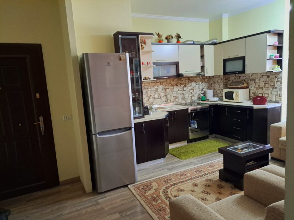 Tirane, shitet apartament 1+1 Kati 3, 64 m² 100.000 € (Fresk)