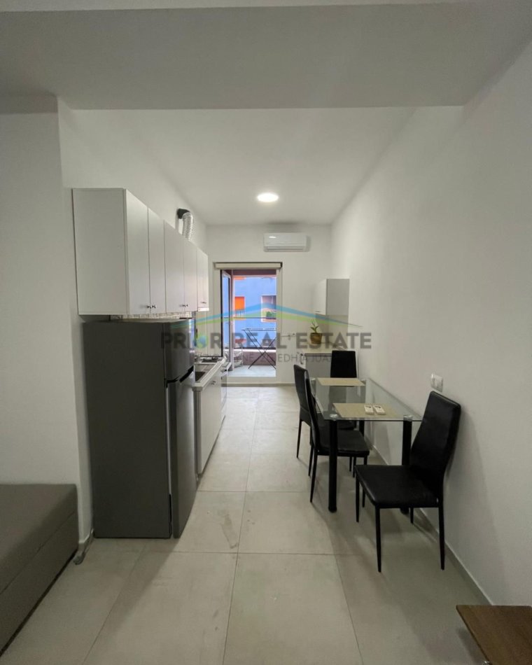 Tirane, shitet apartament 1+1+Ballkon Kati 4, 66 m² 105.600 € (Ali Demi)