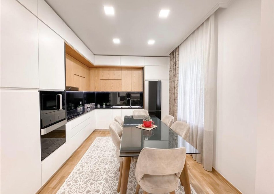 Tirane, shitet apartament 3+1 Kati 4, 123 m² 250.000 € (Kopshti Zoologjik)