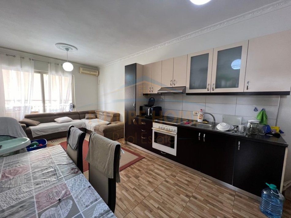 Tirane, shitet apartament 2+1 Kati 7, 91 m² 140.000 € (Unaza e Re)
