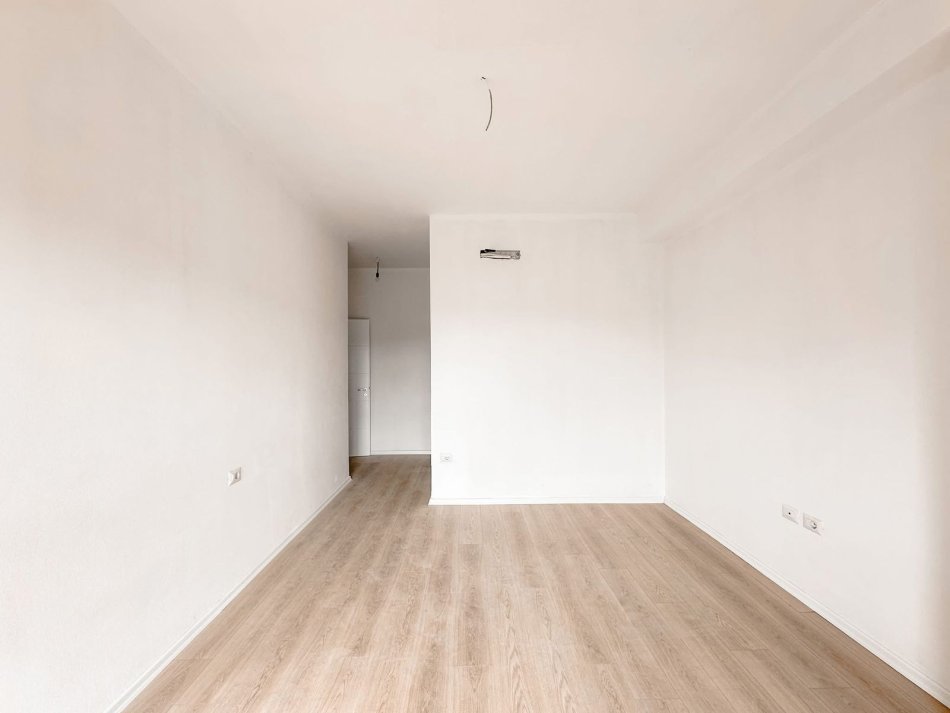 Tirane, shitet apartament 3+1 Kati 5, 150 m² 230.000 € (Fusha e Aviacionit)