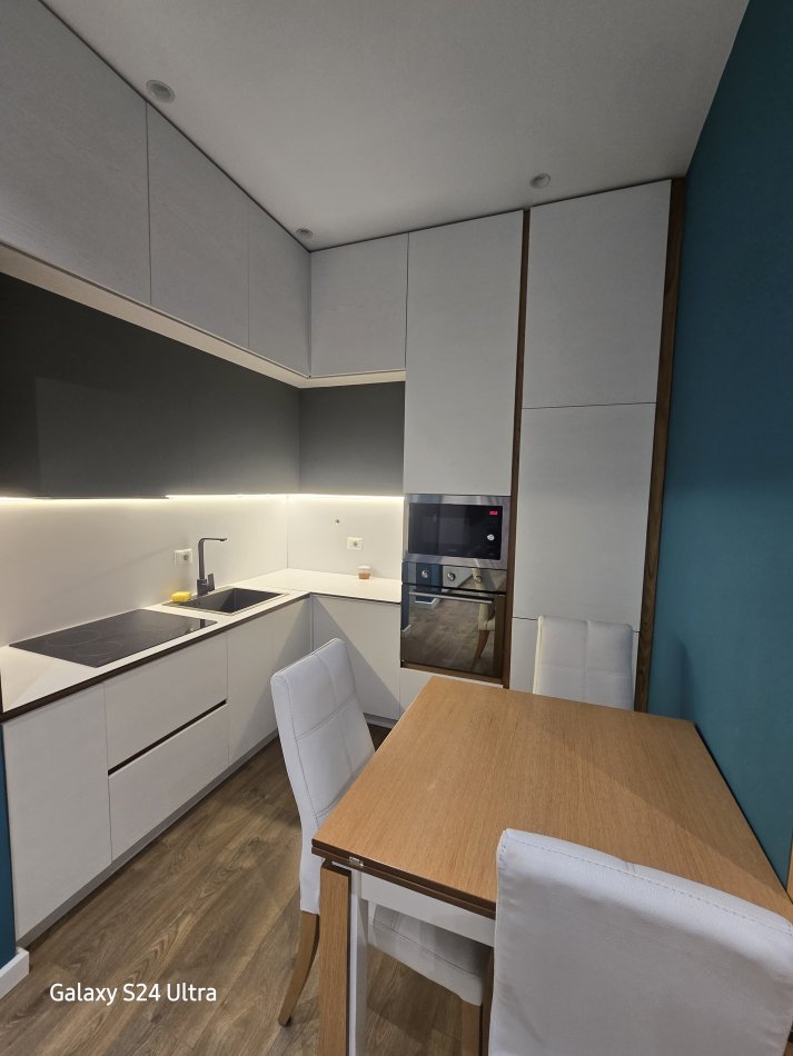 Tirane, jepet me qera apartament 1+1 Kati 6, 70 m² 800 € (Delijorgji)