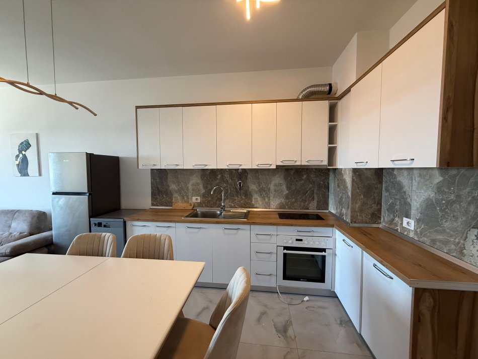 Tirane, jepet me qera apartament 2+1 , 114 m² 650 € (Unaza e Re)
