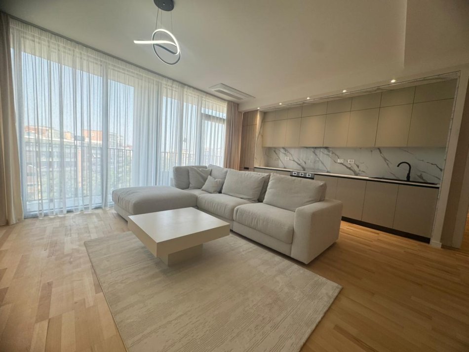 Tirane, jepet me qera apartament 2+1 Kati 5, 130 m² 2.200 € (Lake View)