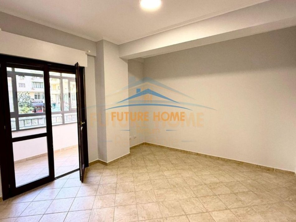 Tirane, shitet apartament 3+1 Kati 1, 142 m² 19.500.000 € 
