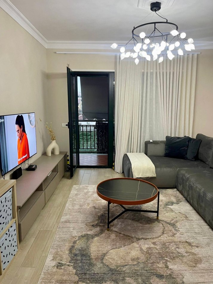 Tirane, shitet apartament 1+1+Ballkon , 75 m² 150.000 € 