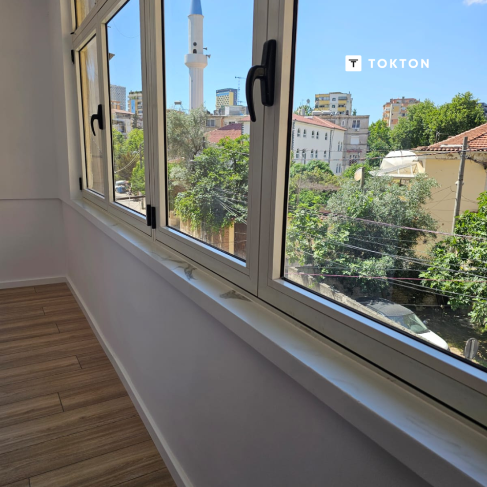 Tirane, shitet apartament 1+1+Ballkon Kati 3, 55 m² 110.000 € (Xhamia Tabakve)