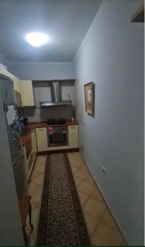Tirane, jepet me qera apartament 1+1 , 71 m² 580 € (rruga e elbasanit)