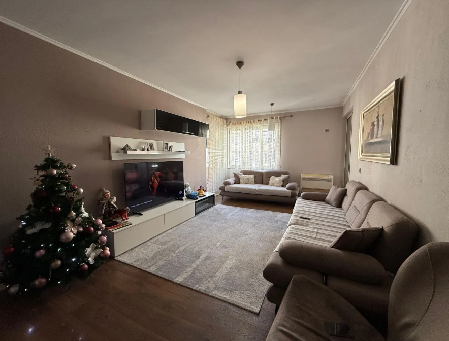 Tirane, shitet apartament 3+1 Kati 6, 150 m² 310.000 € (Komuna e Parisit)