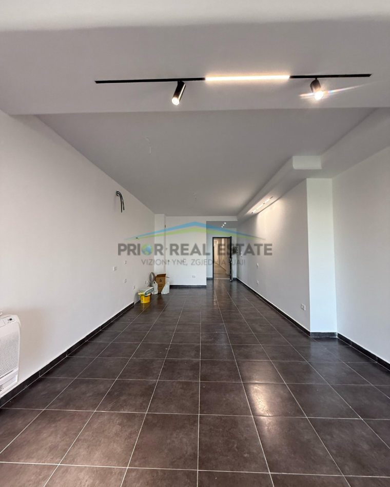 Tirane, shitet apartament 3+1+Ballkon Kati 2, 147 m² 286.000 € (Liqeni i Thate)