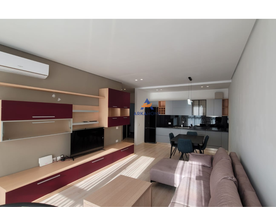 Tirane, jepet me qera apartament 1+1+Ballkon Kati 5, 72 m² 600 € (FARMACIA 10)