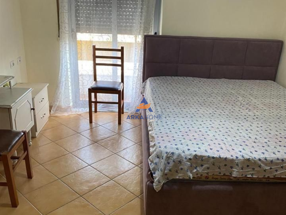 Tirane, jepet me qera apartament 2+1+Ballkon Kati 6, 100 m² 550 € (PRANE KOMPLEKSIT DELIJORGJI)