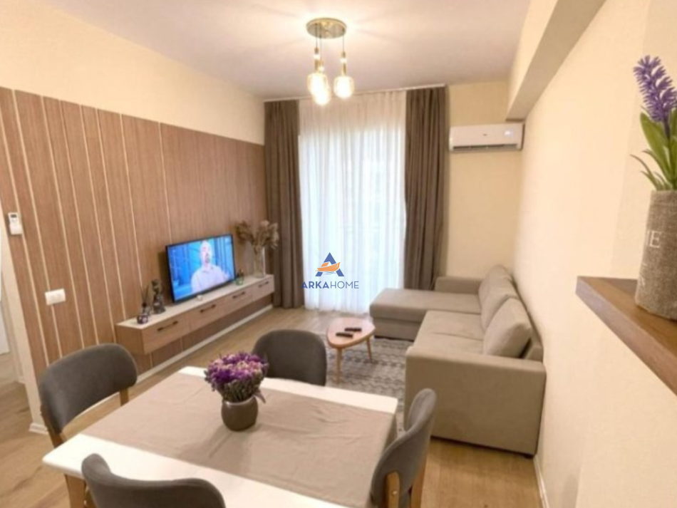 Tirane, shitet apartament 2+1+Ballkon Kati 5, 93 m² 237.500 € (RRUGA SIRI KODRA)