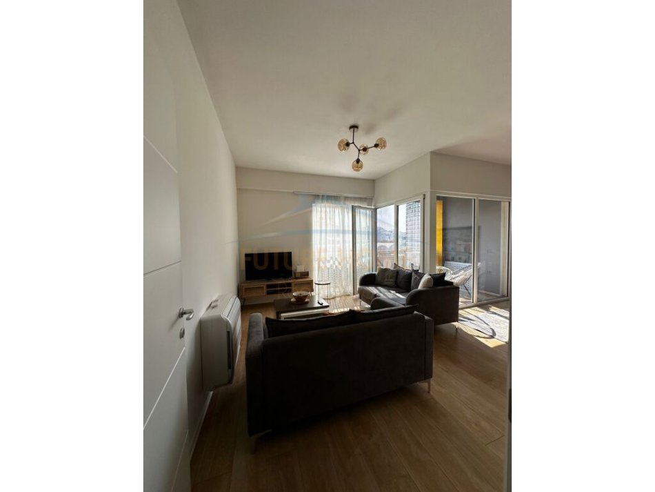 Tirane, jepet me qera apartament 2+1+Aneks+Ballkon Kati 4, 95 m² 1.500 € (Rruga e Kosovareve)