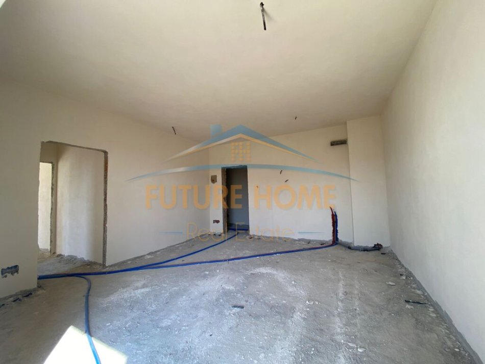 Tirane, shes apartament 1+1+Ballkon Kati 6, 70 m² 181.000 € (Rruga e Kavajes)