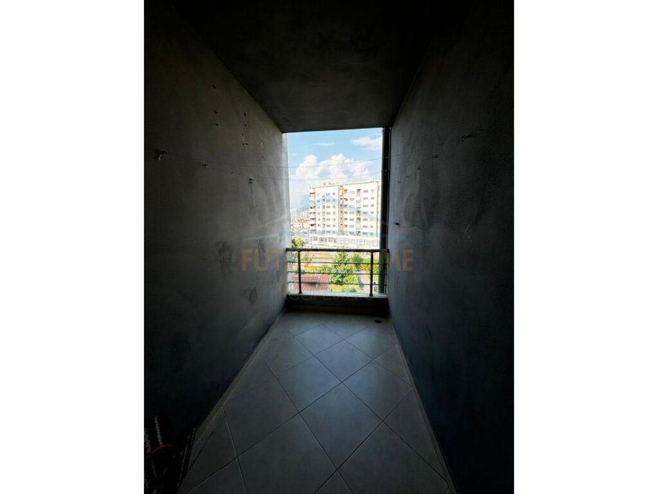 Tirane, shitet apartament 2+1+Ballkon Kati 5, 96 m² 140.000 € (UNAZA E RE)