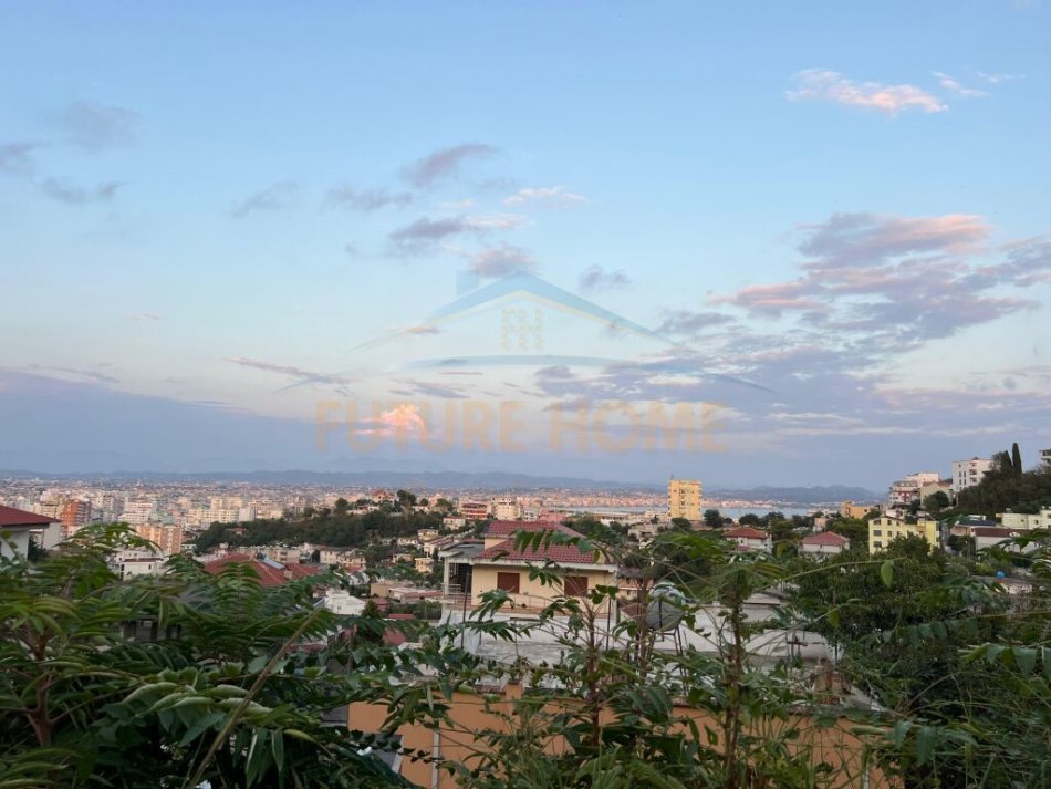 Durres, shitet shtepi 2+1 Kati 0, 500 m² 240.000 € (Vila e zogut, Durres)
