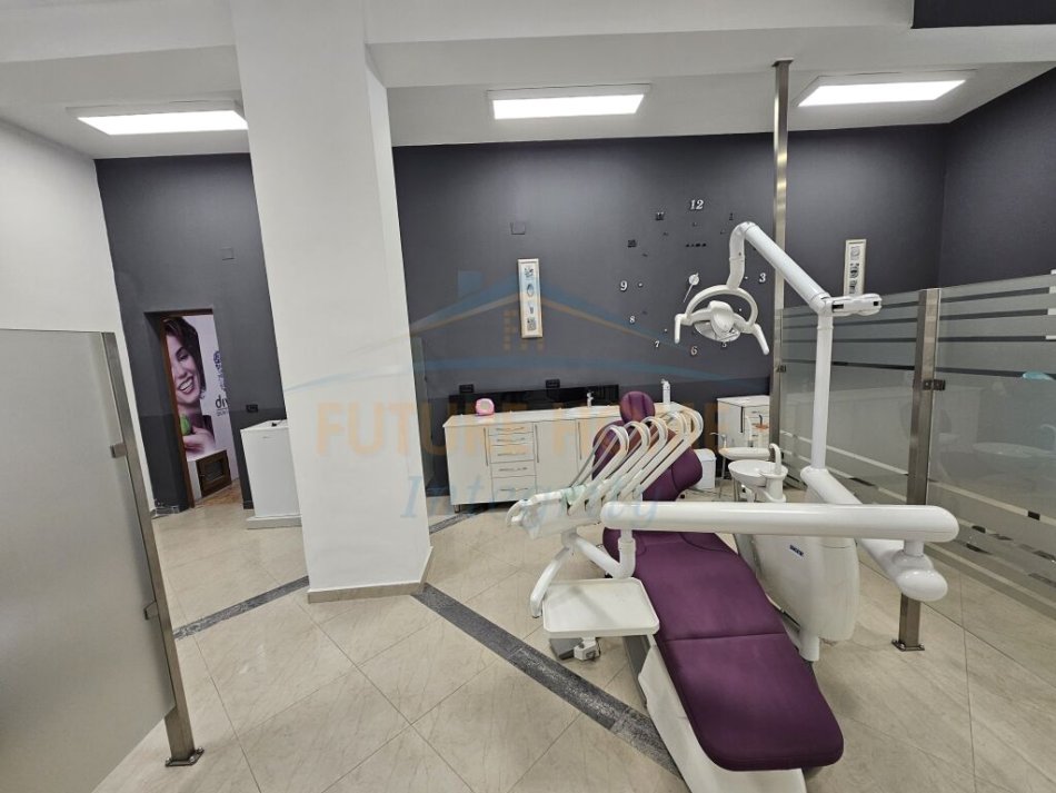 Tirane, shitet ambjent biznesi Kati 0, 72 m² 155.000 € (Rruga Ferit Xhajko)
