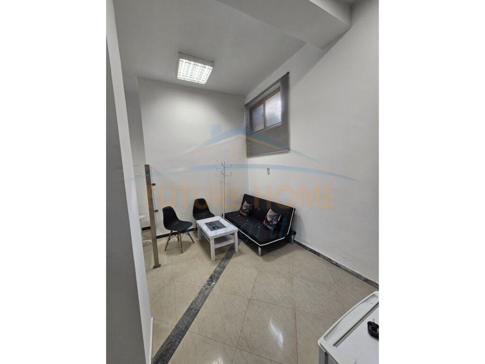 Tirane, shitet ambjent biznesi Kati 0, 72 m² 155.000 € (Rruga Ferit Xhajko)