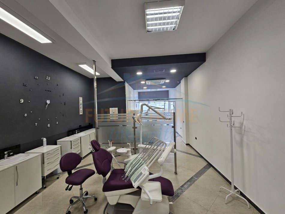 Tirane, shitet ambjent biznesi Kati 0, 72 m² 155.000 € (Rruga Ferit Xhajko)