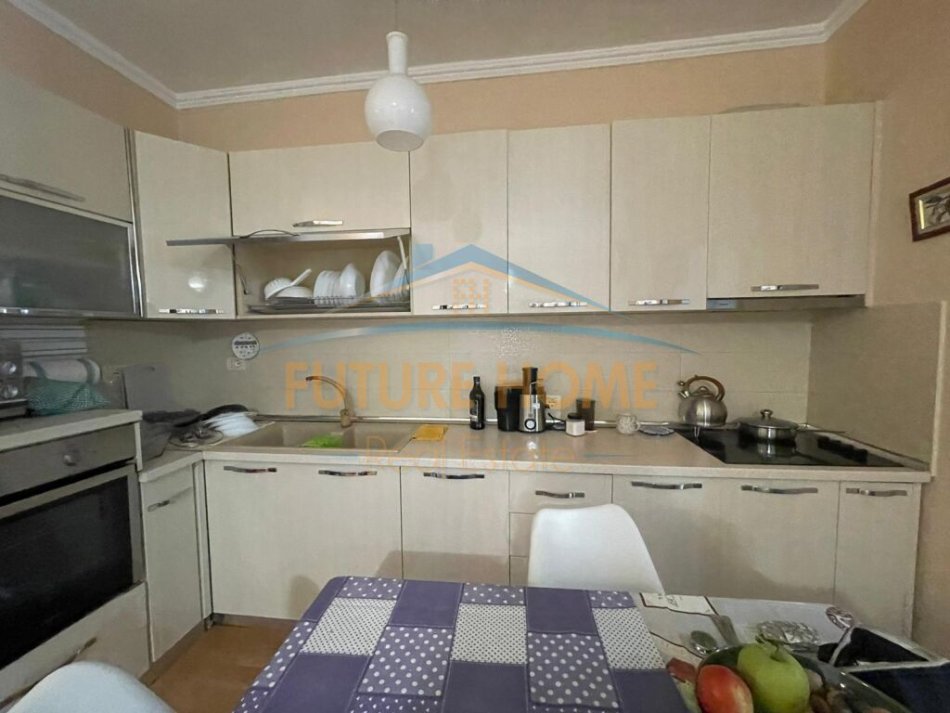 Tirane, shitet apartament 1+1+Aneks+Ballkon Kati 16, 53 m² 155.000 € (QENDER)