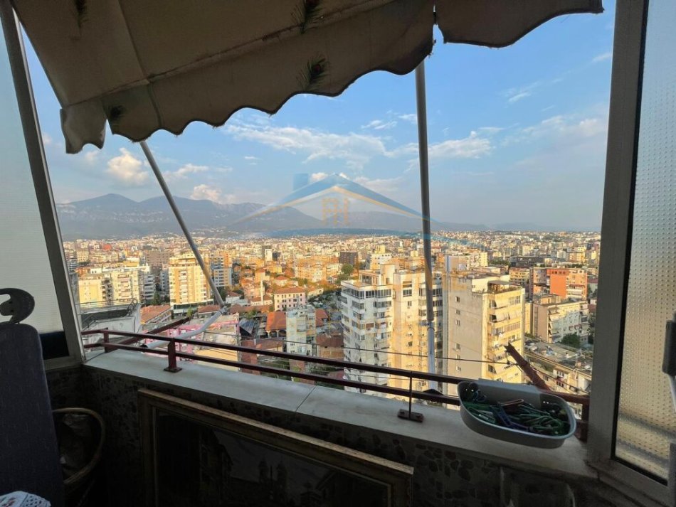 Tirane, shitet apartament 1+1 Kati 16, 52 m² 159.000 € (QENDER)