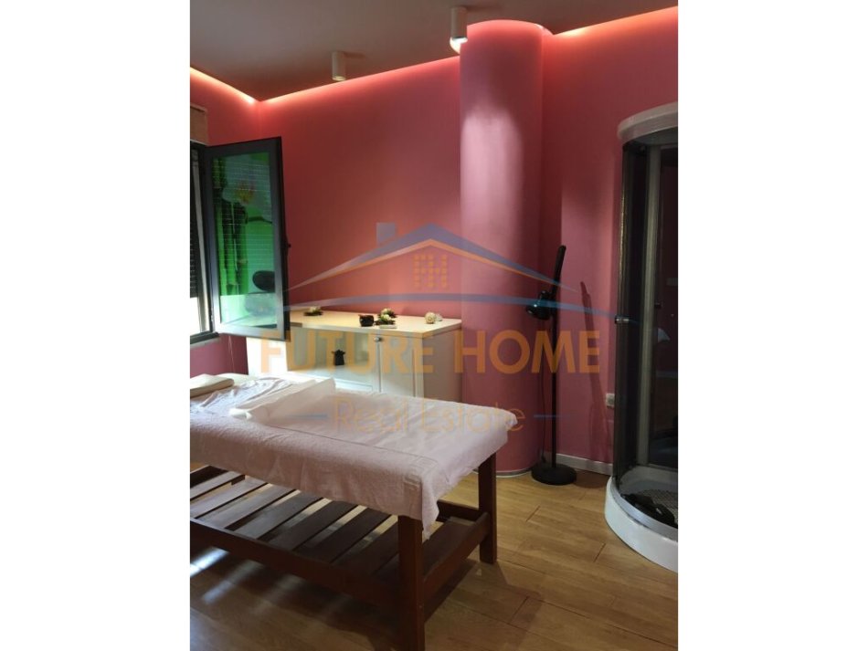 Tirane, shitet apartament 3+1+Aneks+Ballkon Kati 3, 124 m² 250.000 € (Qender)