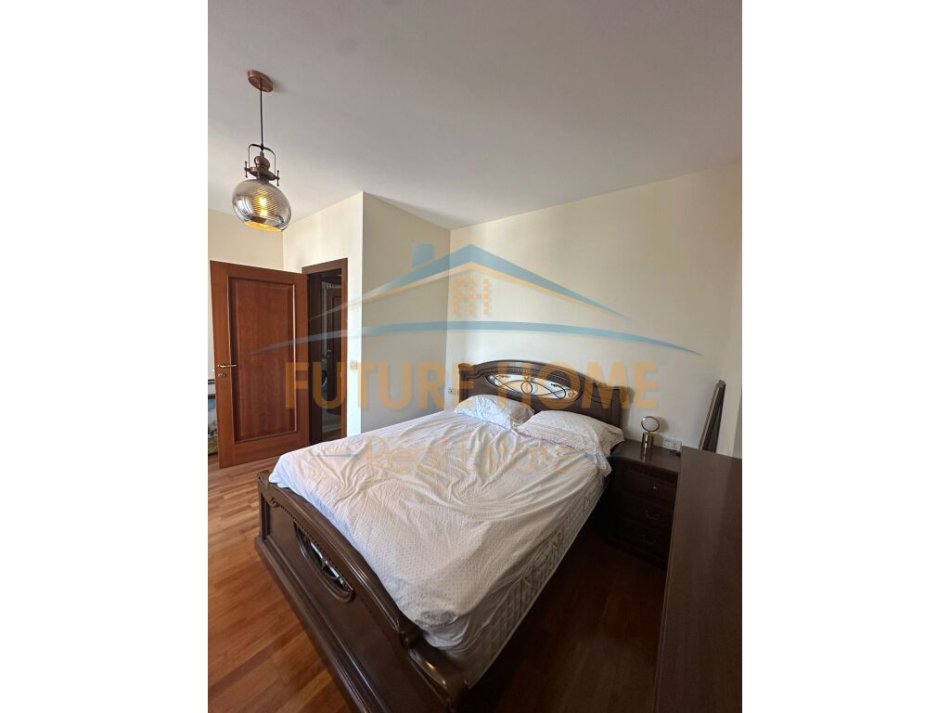 Tirane, jepet me qera apartament 2+1+Ballkon Kati 9, 118 m² 1.250 € (IBRAHIM RUGOVA BLLOK)
