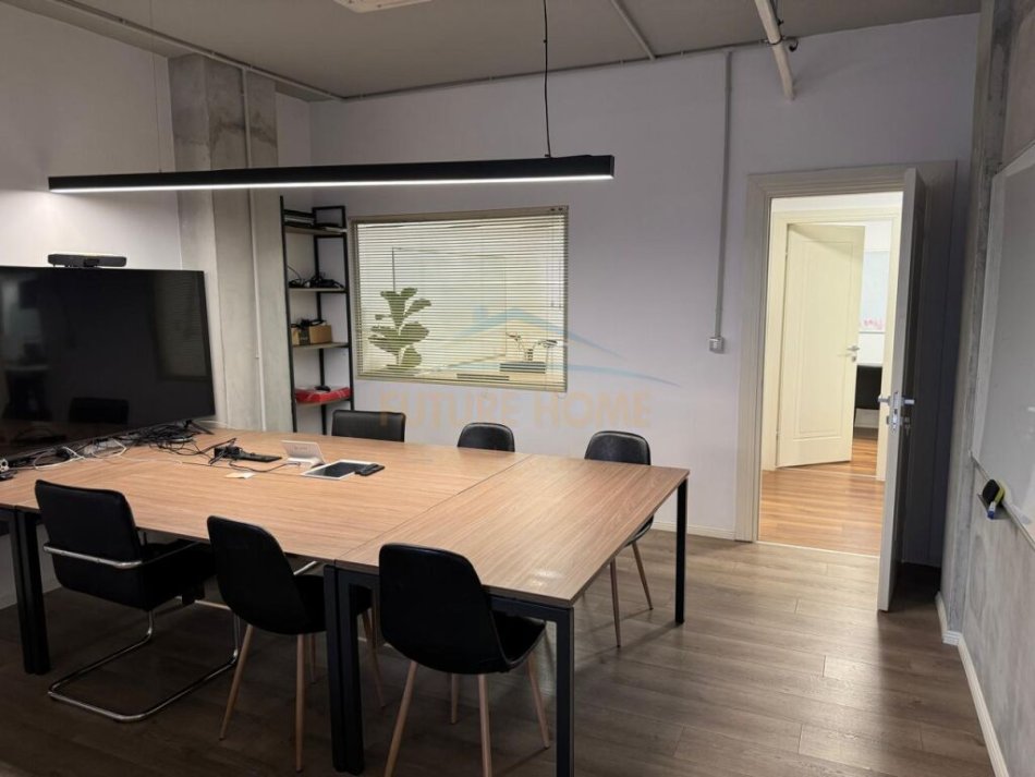 Tirane, shitet ambjent biznesi Kati 1, 514 m² 1.550.000 € (Rruga e Elbasabit)
