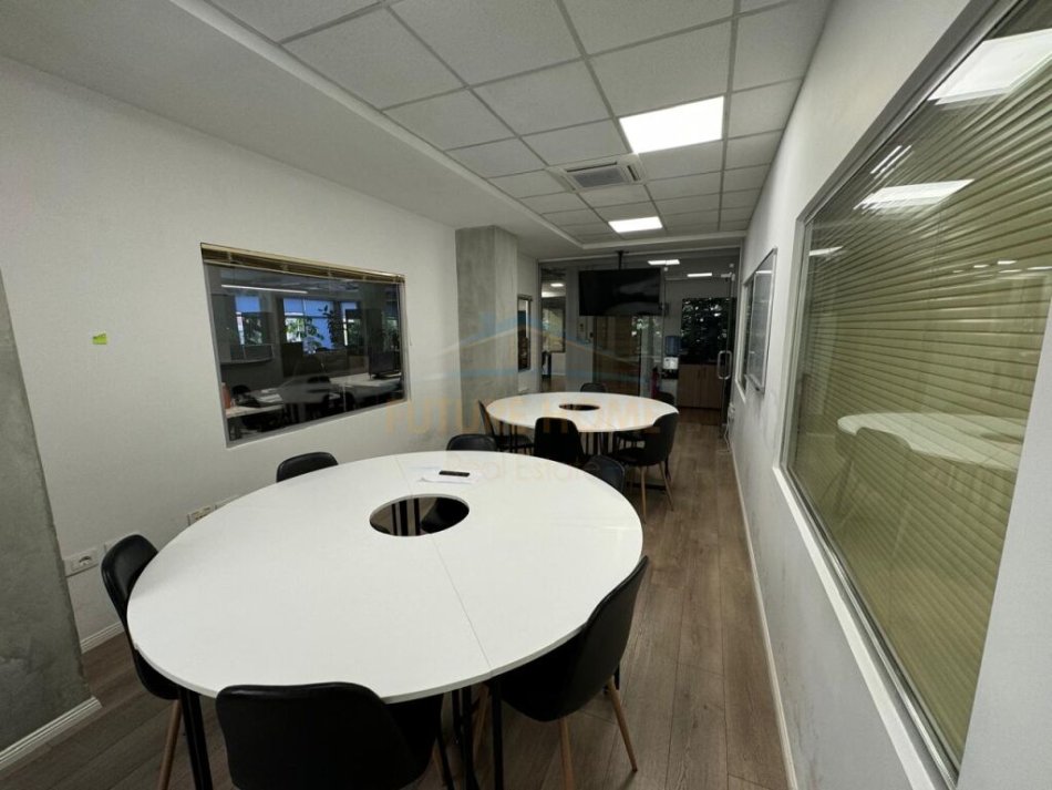 Tirane, shitet Kati 1, 514 m² 1.550.000 € 