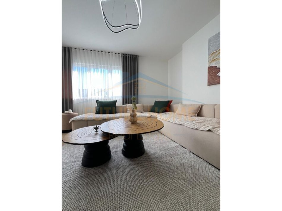 Tirane, shitet apartament 2+1+Ballkon Kati 5, 118 m² 160.000 € (Unaza e Re)