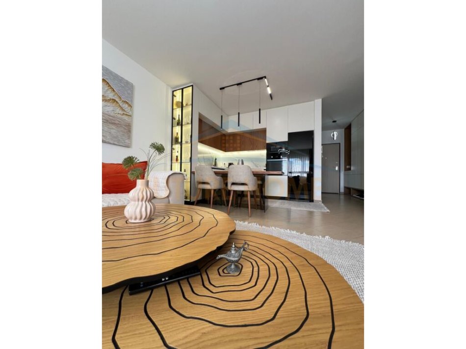 Tirane, shitet apartament 2+1+Aneks+Ballkon Kati 5, 118 m² 160.000 € 