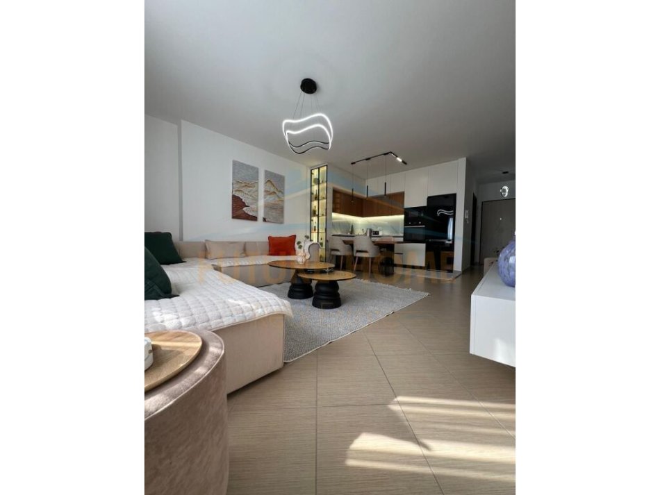 Tirane, shitet apartament 2+1 Kati 5, 118 m² 160.000 € 