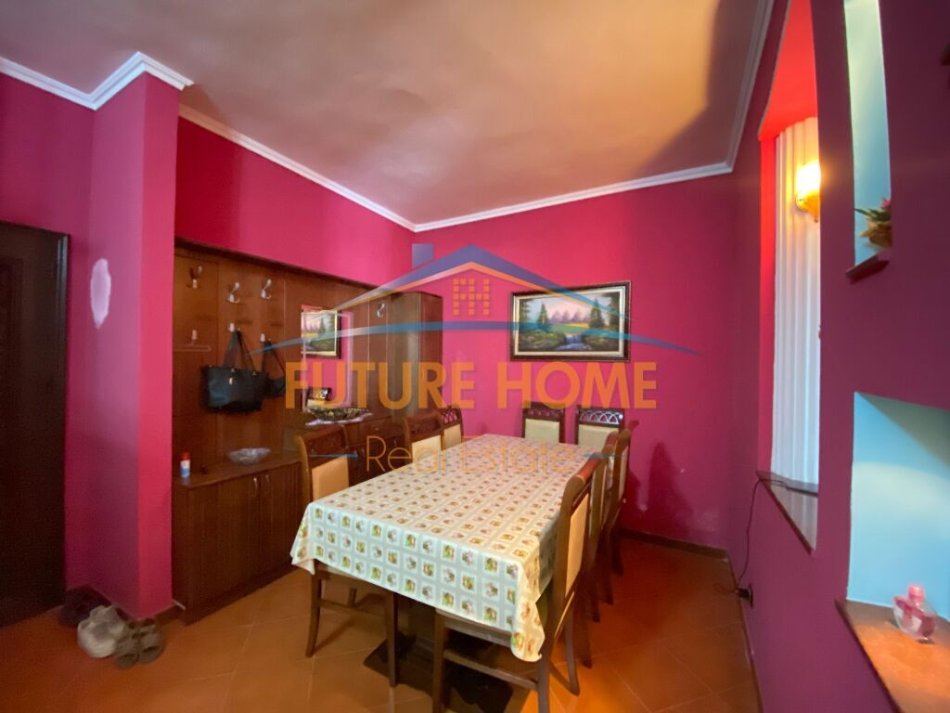 Tirane, shitet apartament 2+1+Ballkon Kati 4, 108 m² 125.000 € (Unaza e Re)