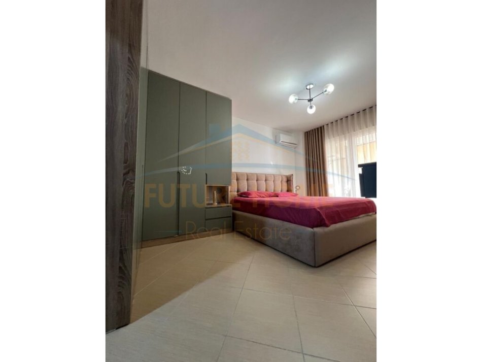 Tirane, shitet apartament 2+1+Ballkon Kati 5, 118 m² 160.000 € (Unaza e Re)