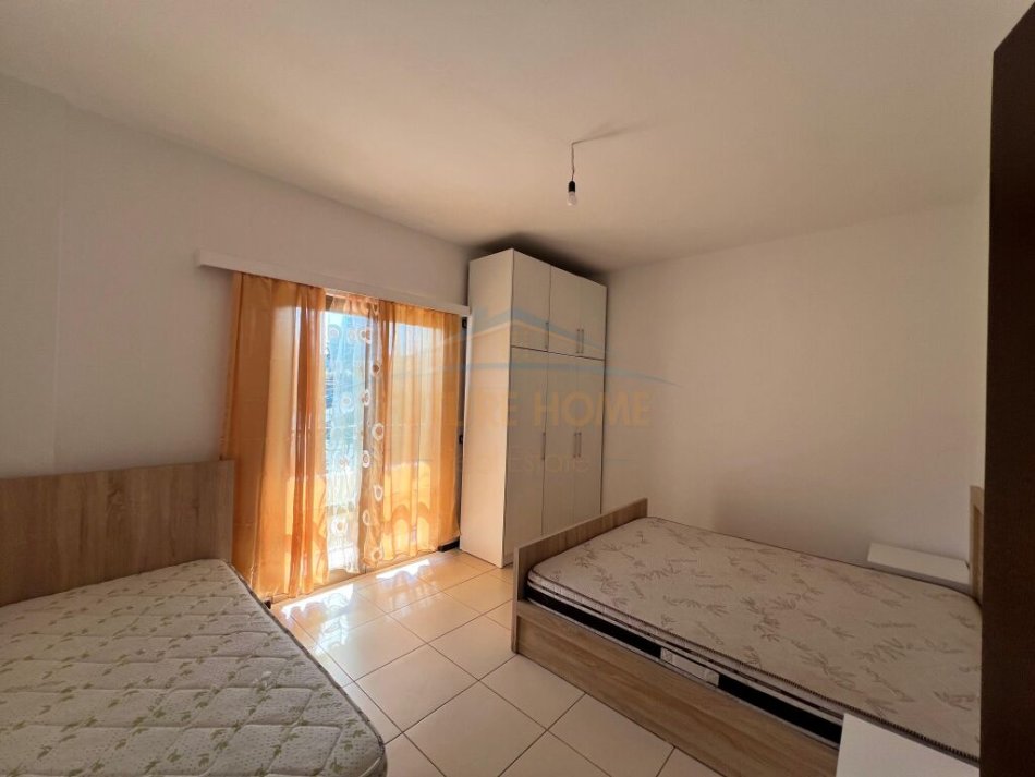 Tirane, jepet me qera apartament 1+1 Kati 3, 65 m² 500 € (Rruga Pjeter Budi)