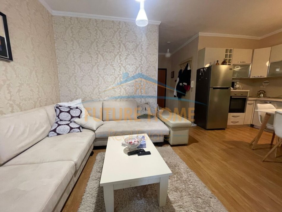 Tirane, shitet apartament 1+1 Kati 16, 52 m² 159.000 € (QENDER)