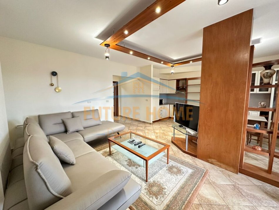 Tirane, jepet me qera apartament 2+1+Ballkon Kati 9, 118 m² 1.250 € (IBRAHIM RUGOVA BLLOK)