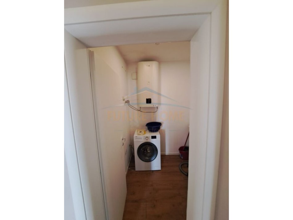 Tirane, jepet me qera apartament 2+1+Aneks+Ballkon Kati 6, 115 m² 800 € (Komuna e Parisit)