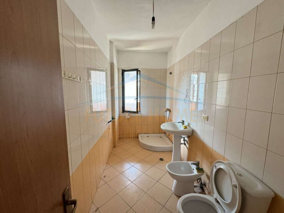 Tirane, shitet apartament 2+1 Kati 6, 114 m² 145.000 € (YZBERISHT)
