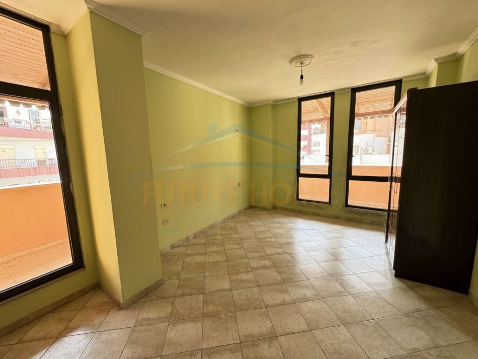 Tirane, shitet apartament 2+1 Kati 6, 114 m² 145.000 € (YZBERISHT)
