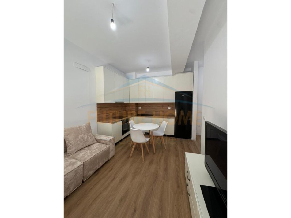 Tirane, jepet me qera apartament 1+1+Ballkon Kati 1, 55 m² 450 € (Ali Demi)