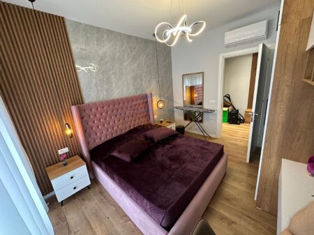 Shitje, 3 Apartamente 1+1 + 3 Poste Parkimi, prane Shkolles se Kuqe, Tirane AREA44267