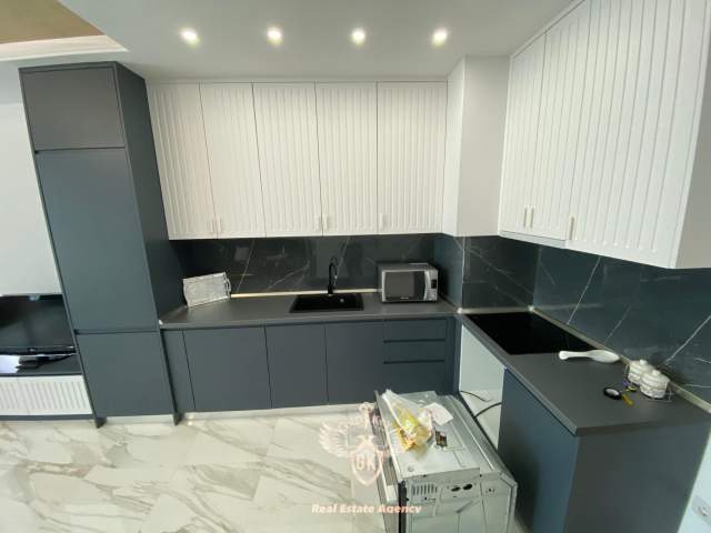 Durres, jap me qera apartament 1+1+A+BLK Kati 19, 94 m² 500 Euro (VOLLGA)