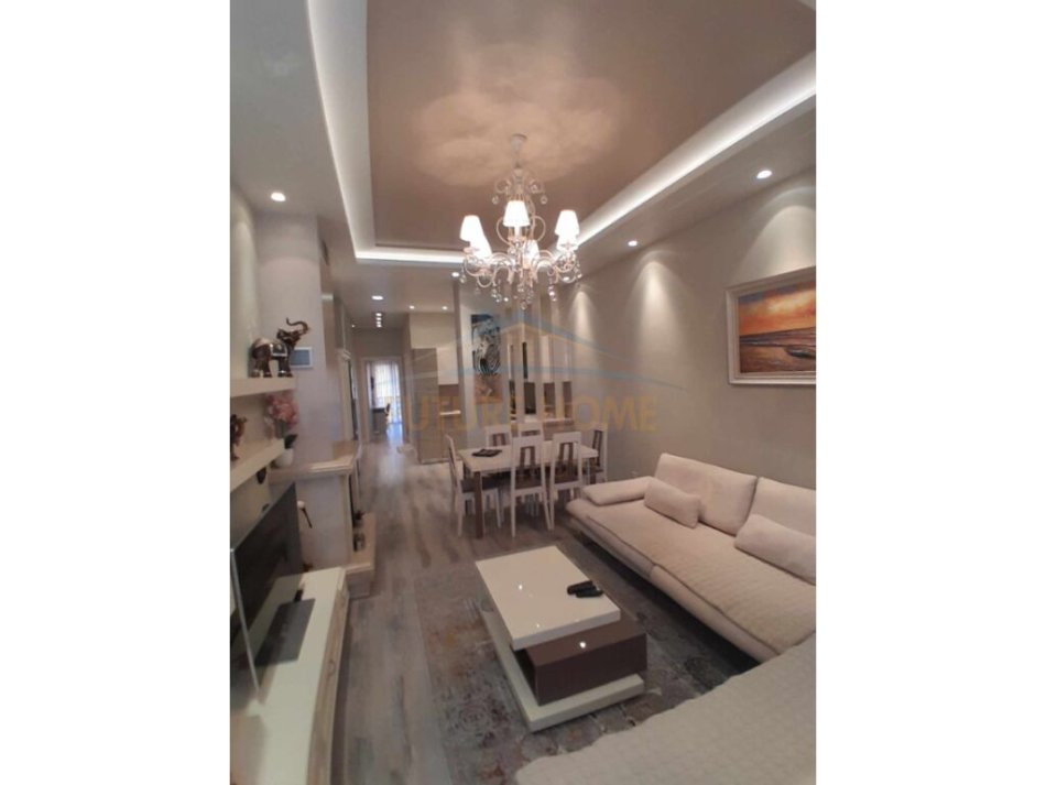 Tirane, jepet me qera apartament 2+1+Ballkon Kati 7, 96 m² 850 € (Rruga Bardhyl)
