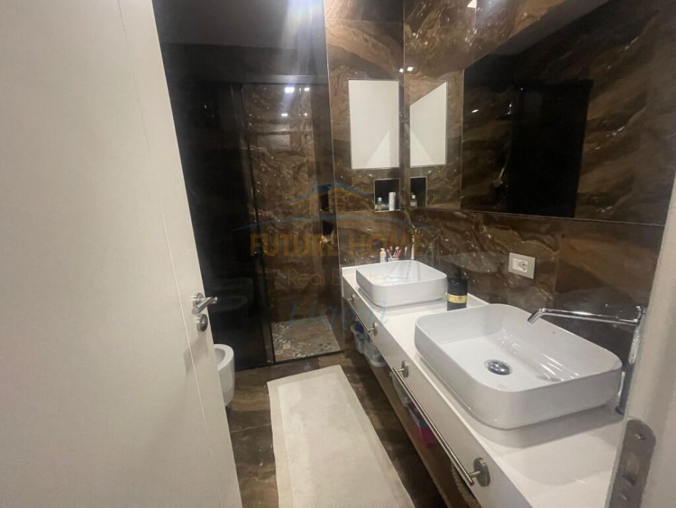 Tirane, shitet apartament 2+1 Kati 0, 116 m² 350.000 € (Liqeni i Thate)
