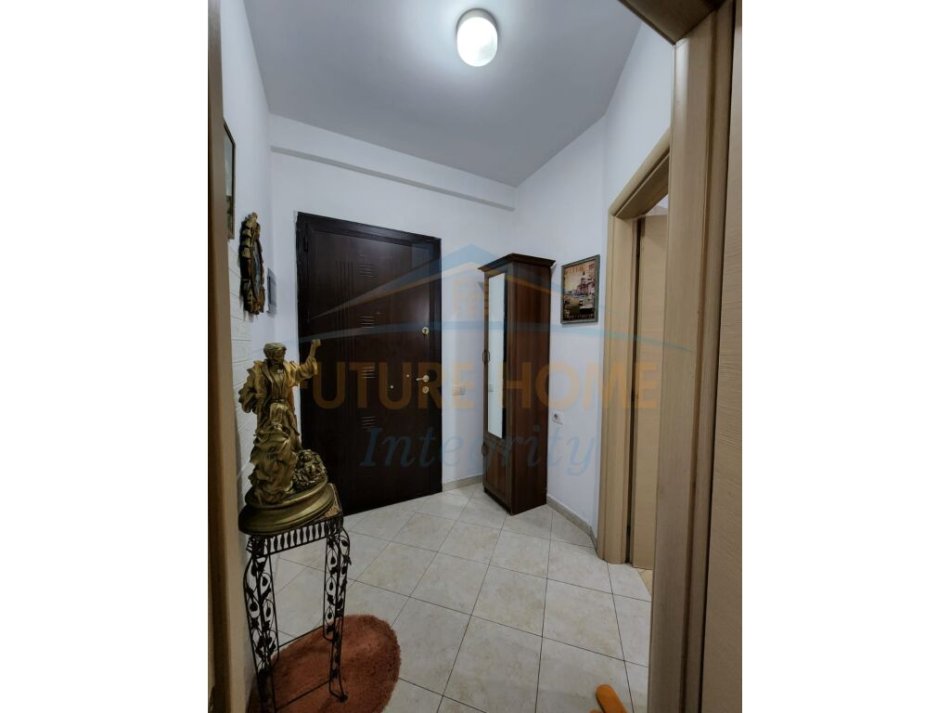 Shitet, Apartament 2+1+ Verande,Unaze e Re , Tirane